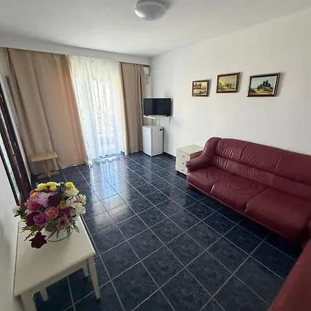 Hotel Central 3* מאמאיה