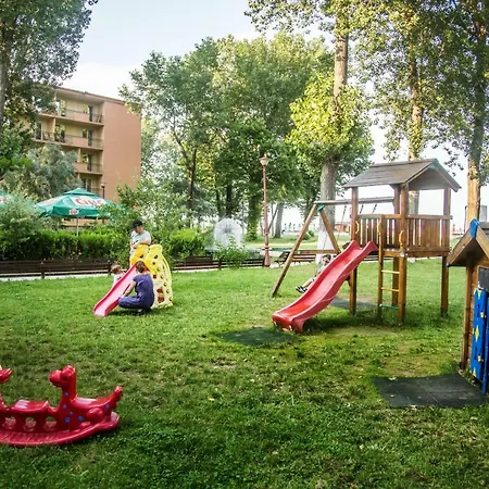 Hotel Central 3* מאמאיה