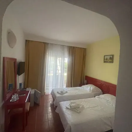Hotel Central Hotell 3*