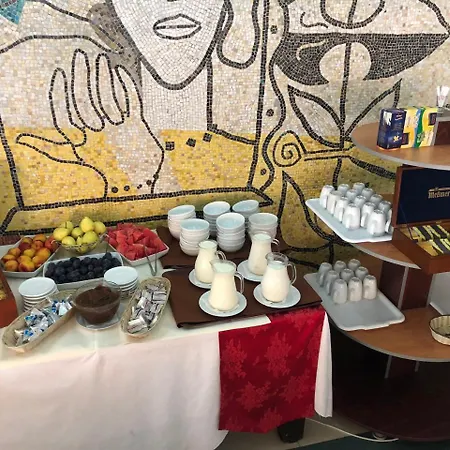 Hotel Central Hotel 3*