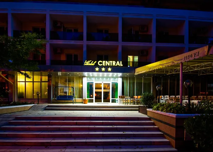 Отель Hotel Central