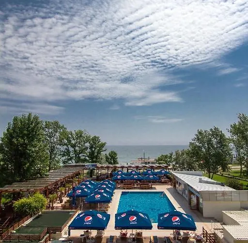 Отель Hotel Central Мамая