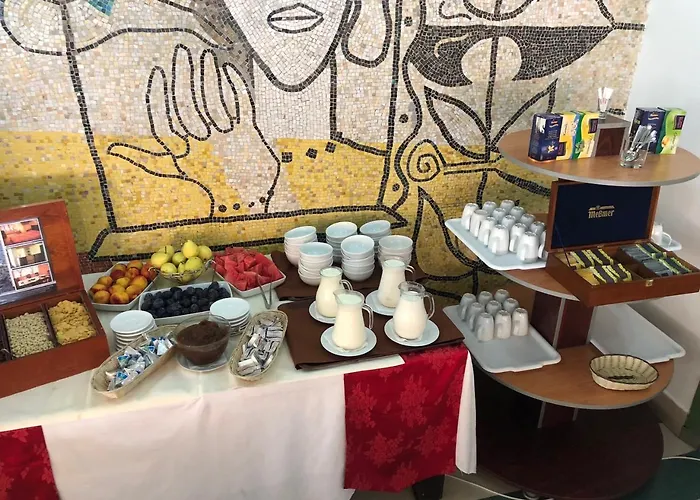 中央酒店 酒店 3*