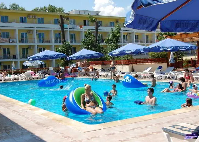 Отель Hotel Central